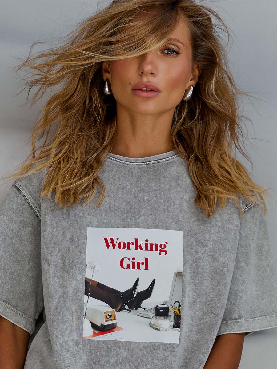 Koszulka z nadrukiem Working girl w kolorze szarym 2